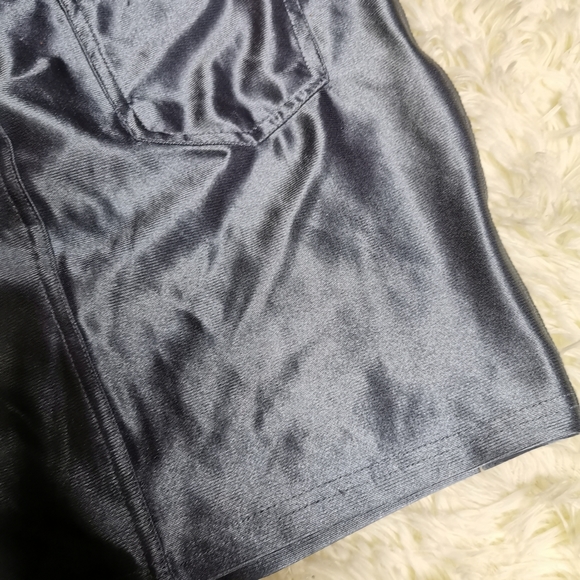 Shiny metallic glamorous skirt - Picture 4 of 5